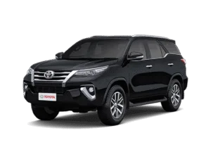 Toyota Fortuner hitam tampak serong depan dan samping untuk layanan sewa mobil premium Jakarta dengan driver profesional